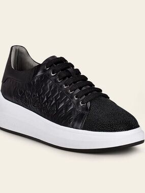 ✨ Franco Cuadra Stingray Leather Sneakers Women’s Size 8 US Luxe Exotic Shoes ✨